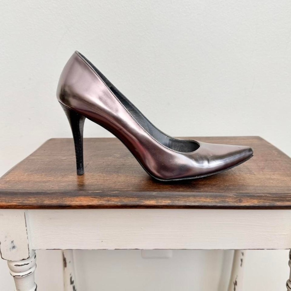 Metallic Silver Stuart Weitzman Heel size 9 stiletto pump 90 y2k pewter pointed